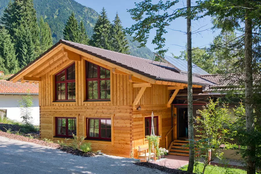 Holzhaus in Hulta-Bauweise "Sommerschuh" (Bayern Block GmbH)