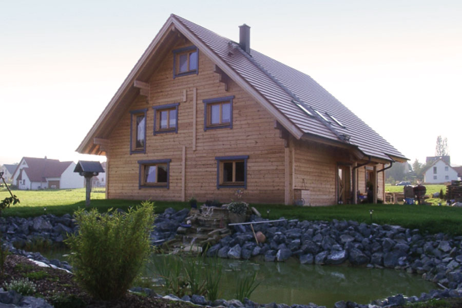 Holzhaus aus Kantholzbalken "Ott" (Bayern Block GmbH)
