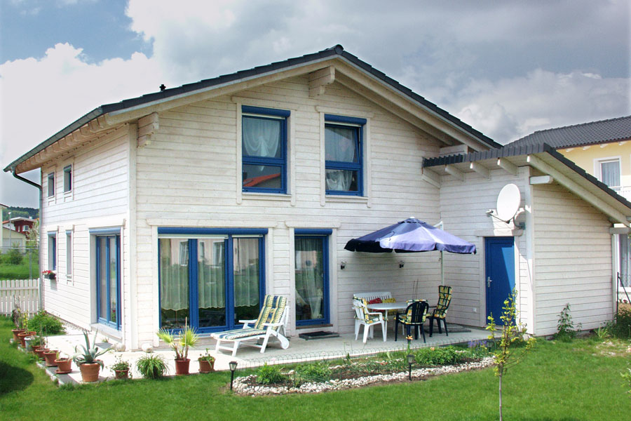 Holzhaus in Thermoblock-Bauweise "Heitzer" (Bayern Block GmbH)