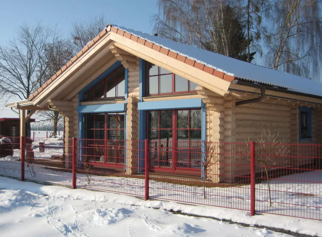 Blockhaus Rundbalken Schmied