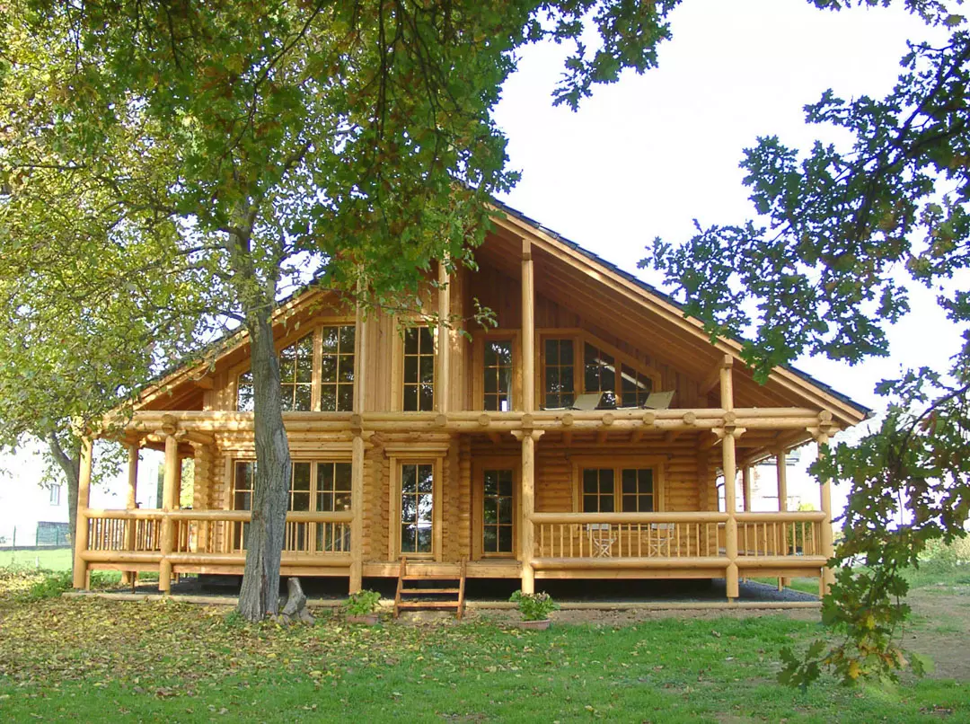 Holzhaus aus Rundbalken "Benischke" (Bayern Block GmbH)