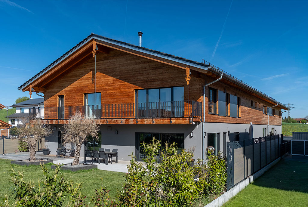 Werkstatt und Wohnhaus in Holzbauweise